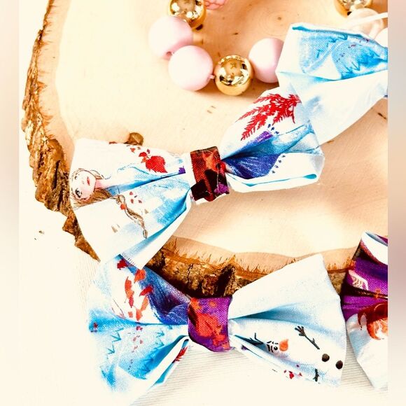 NWOT Frozen Fabric Hairbow in Blue - Picture 3 of 3